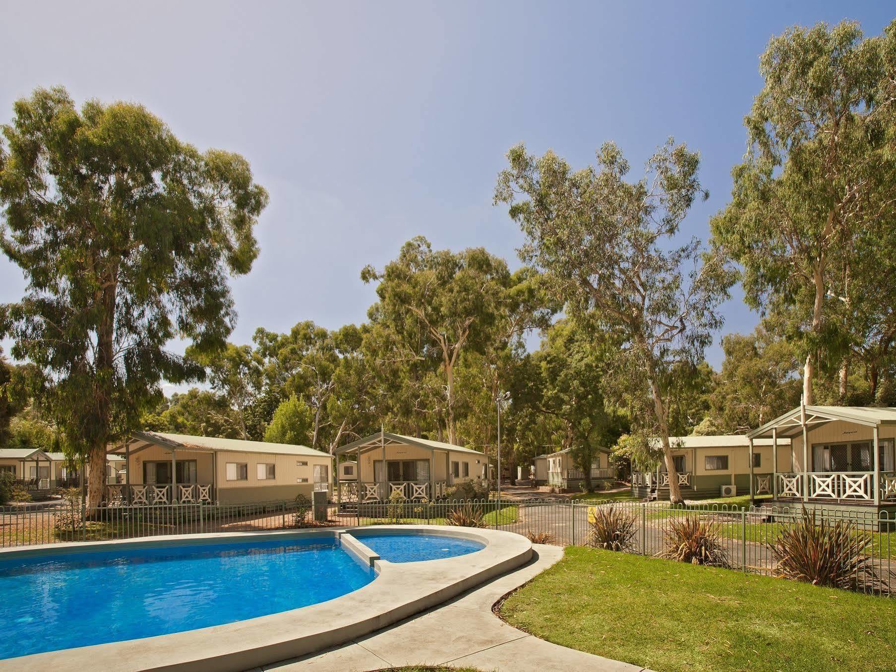 Crystal Brook Tourist Park Hotel Doncaster East Exterior foto
